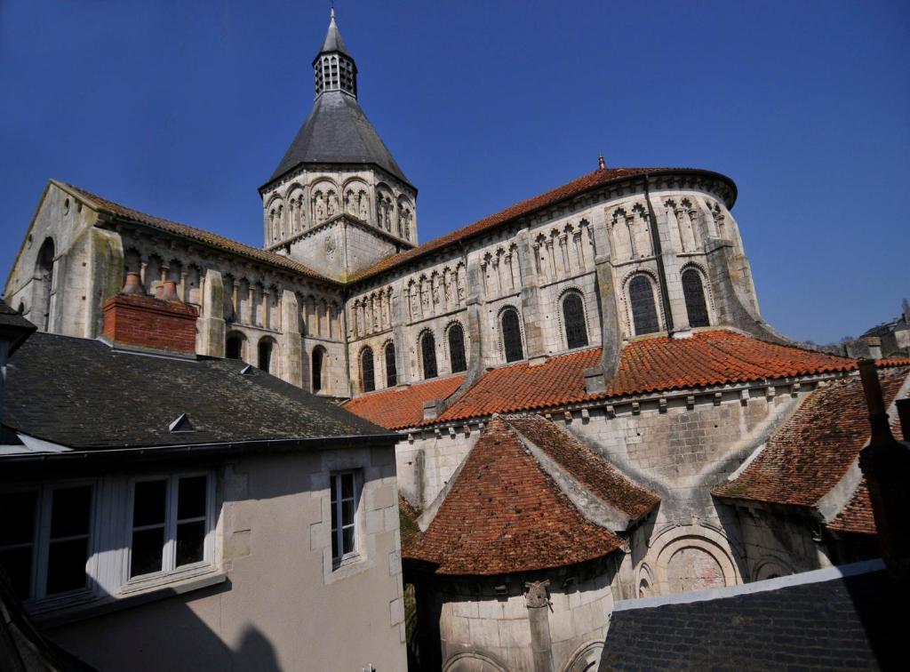Apartamento Le Passage La Charité-sur-Loire Habitación foto